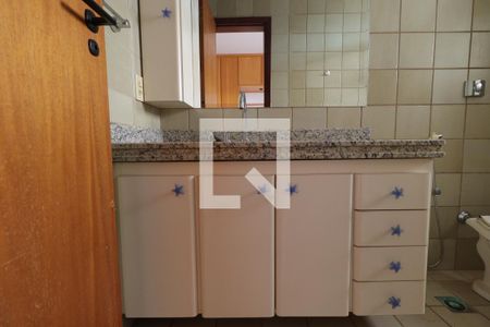 Apartamento para alugar com 246m², 5 quartos e 2 vagasBanheiro da Suíte 1