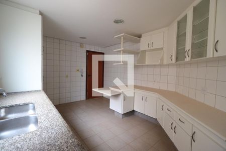 Apartamento para alugar com 246m², 5 quartos e 2 vagasCozinha