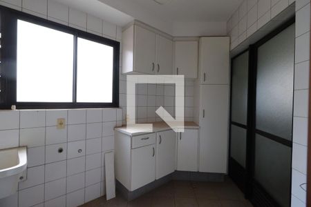 Apartamento para alugar com 246m², 5 quartos e 2 vagasÁrea de Serviço