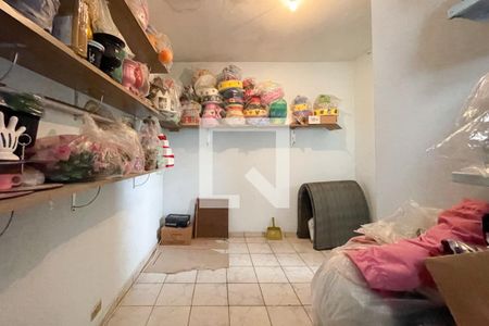 Casa à venda com 279m², 4 quartos e 2 vagas Casa à venda com 279m², 4 quartos e 2 vagasQuarto 3