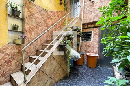 Casa à venda com 279m², 4 quartos e 2 vagas Casa à venda com 279m², 4 quartos e 2 vagasQuintal