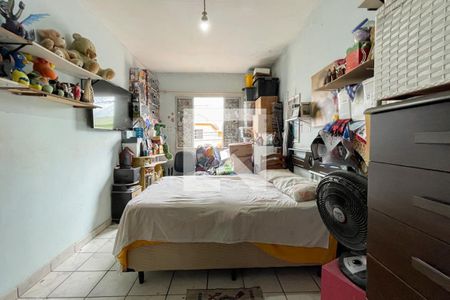 Casa à venda com 279m², 4 quartos e 2 vagas Casa à venda com 279m², 4 quartos e 2 vagasQuarto 2