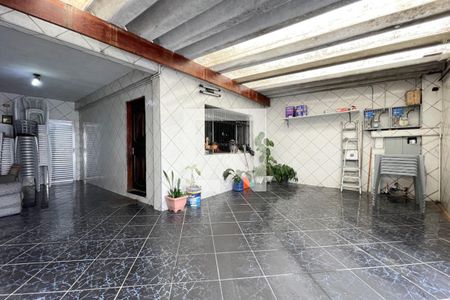 Casa à venda com 279m², 4 quartos e 2 vagas Casa à venda com 279m², 4 quartos e 2 vagasGaragem