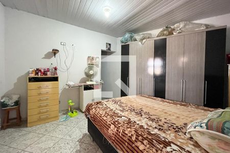 Casa à venda com 279m², 4 quartos e 2 vagas Casa à venda com 279m², 4 quartos e 2 vagasEdícula - Suíte