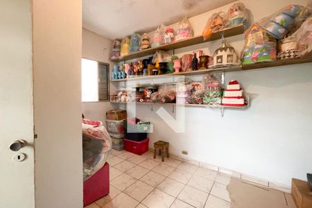 Casa à venda com 279m², 4 quartos e 2 vagas Casa à venda com 279m², 4 quartos e 2 vagasQuarto 2