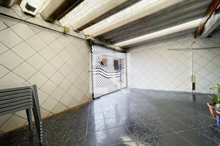 Casa à venda com 279m², 4 quartos e 2 vagas Casa à venda com 279m², 4 quartos e 2 vagasGaragem