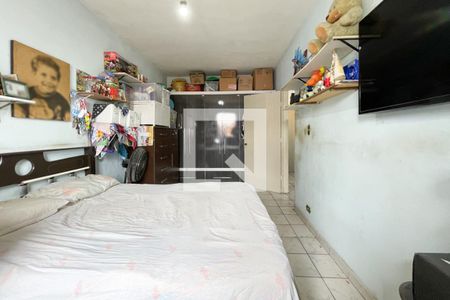 Casa à venda com 279m², 4 quartos e 2 vagas Casa à venda com 279m², 4 quartos e 2 vagasQuarto 2