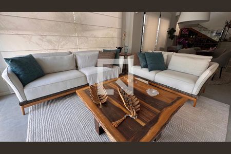 Sala de casa de condomínio à venda com 3 quartos, 250m² em Swiss Park, Campinas