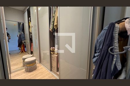 Casa de condomínio à venda com 250m², 3 quartos e 4 vagasQuarto 1