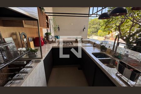 Casa de condomínio à venda com 250m², 3 quartos e 4 vagasChurrasqueira