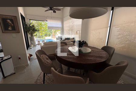 Casa de condomínio à venda com 250m², 3 quartos e 4 vagasSala de Jantar