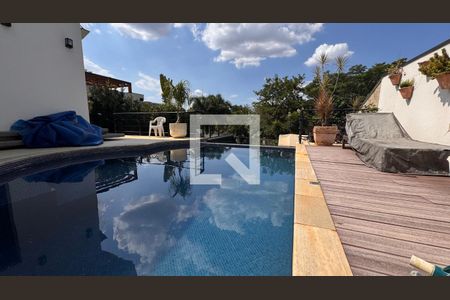 Casa de condomínio à venda com 250m², 3 quartos e 4 vagasPiscina