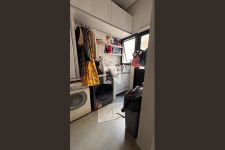 Casa de condomínio à venda com 250m², 3 quartos e 4 vagasÁrea de Serviço