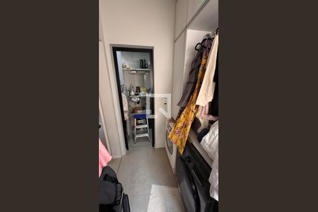 Casa de condomínio à venda com 250m², 3 quartos e 4 vagasÁrea de Serviço