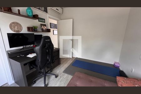 Casa de condomínio à venda com 250m², 3 quartos e 4 vagasQuarto 2