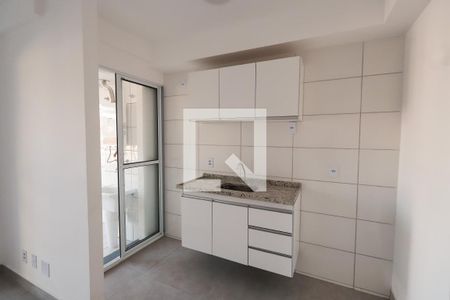 Cozinha de apartamento para alugar com 2 quartos, 50m² em Vila Carrão, São Paulo