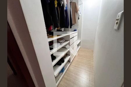 Apartamento à venda com 75m², 3 quartos e 1 vagaCloset Suite 3