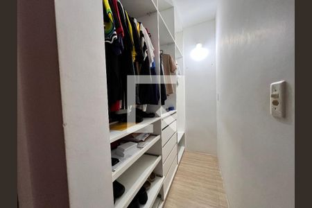 Apartamento à venda com 75m², 3 quartos e 1 vagaCloset Suite 3