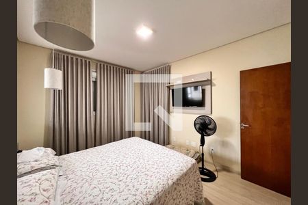 Quarto Suíte de casa de condomínio à venda com 3 quartos, 250m² em Swiss Park, Campinas