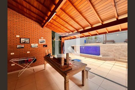 Casa de condomínio à venda com 250m², 3 quartos e 2 vagasÁrea gourmet