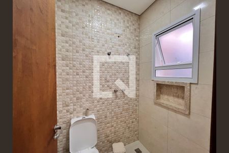 Casa de condomínio à venda com 250m², 3 quartos e 2 vagasLavabo