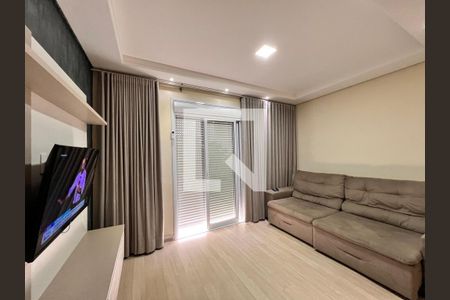 Sala de TV de casa de condomínio à venda com 3 quartos, 250m² em Swiss Park, Campinas
