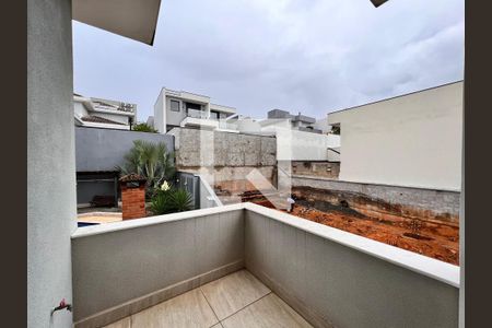 Casa de condomínio à venda com 250m², 3 quartos e 2 vagasVaranda Suíte 2