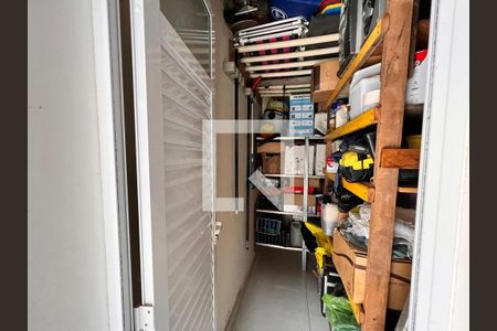 Casa de condomínio à venda com 250m², 3 quartos e 2 vagasQuarto de Serviço