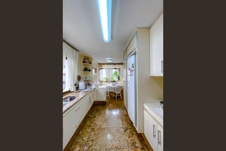 Apartamento à venda com 219m², 4 quartos e 3 vagasCozinha