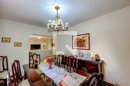 Apartamento à venda com 219m², 4 quartos e 3 vagasSala