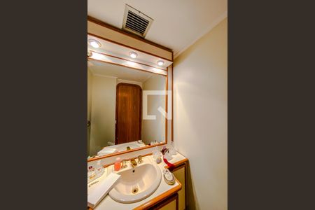 Apartamento à venda com 219m², 4 quartos e 3 vagasLavabo