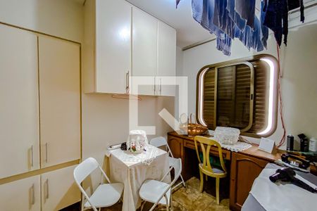 Apartamento à venda com 219m², 4 quartos e 3 vagasQuarto de Serviço