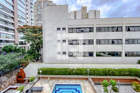 Apartamento à venda com 219m², 4 quartos e 3 vagasVista da Suíte 2