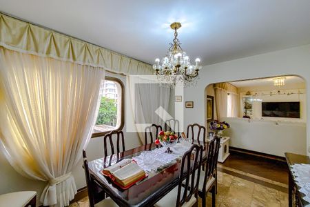 Apartamento à venda com 219m², 4 quartos e 3 vagasSala