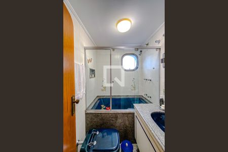 Apartamento à venda com 219m², 4 quartos e 3 vagasBanheiro da Suíte 1