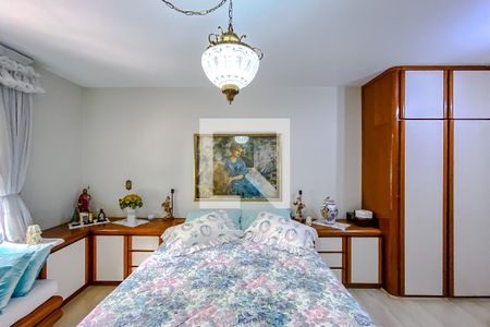 Apartamento à venda com 219m², 4 quartos e 3 vagasQuarto 3 - Suíte