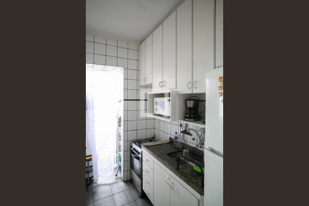 Apartamento à venda com 64m², 3 quartos e 2 vagasCozinha