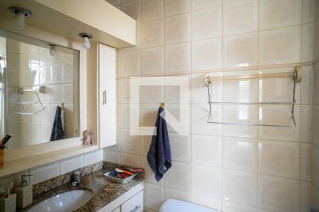 Apartamento à venda com 64m², 3 quartos e 2 vagasBanheiro