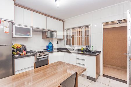 Casa à venda com 100m², 2 quartos e 2 vagas Casa à venda com 100m², 2 quartos e 2 vagasCozinha