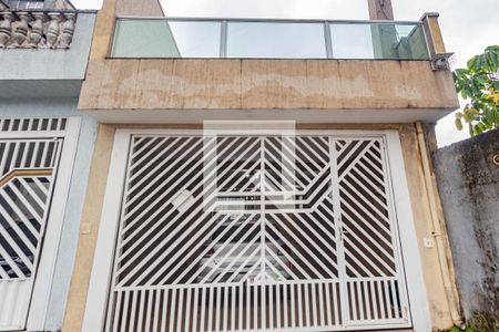 Casa à venda com 100m², 2 quartos e 2 vagas Casa à venda com 100m², 2 quartos e 2 vagasFachada