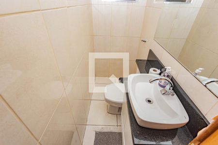 Casa à venda com 100m², 2 quartos e 2 vagas Casa à venda com 100m², 2 quartos e 2 vagasLavabo