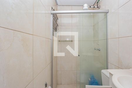 Casa à venda com 100m², 2 quartos e 2 vagas Casa à venda com 100m², 2 quartos e 2 vagasBanheiro da Edicula