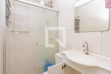 Casa à venda com 100m², 2 quartos e 2 vagas Casa à venda com 100m², 2 quartos e 2 vagasBanheiro da Edicula