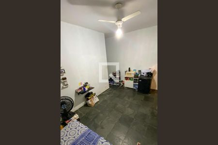 Casa de condomínio à venda com 240m², 4 quartos e 1 vagaSuíte