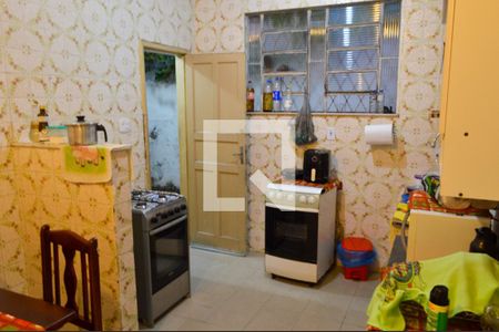 Casa de condomínio à venda com 240m², 4 quartos e 1 vagaCozinha 