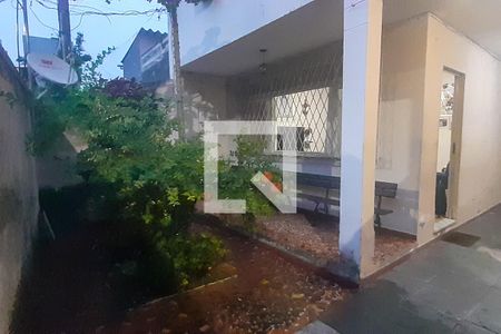 Casa de condomínio à venda com 240m², 4 quartos e 1 vagaJardim