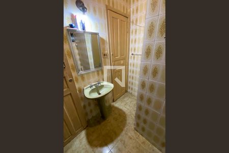 Casa de condomínio à venda com 240m², 4 quartos e 1 vagaBanheiro da Suíte