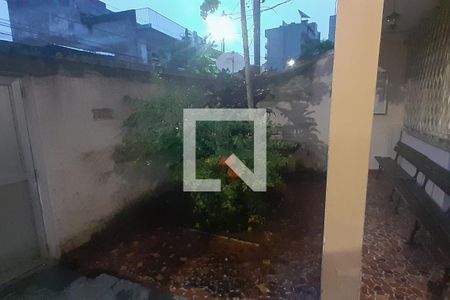 Casa de condomínio à venda com 240m², 4 quartos e 1 vagaJardim