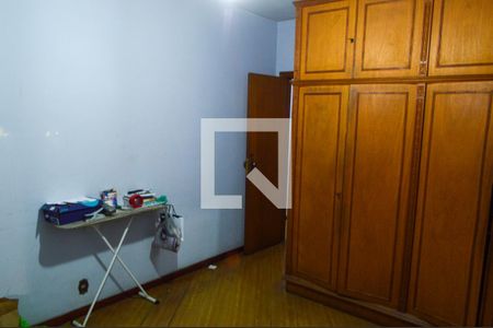 Casa de condomínio à venda com 240m², 4 quartos e 1 vagaQuarto 3