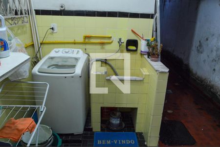 Casa de condomínio à venda com 240m², 4 quartos e 1 vagaÁrea de Serviço